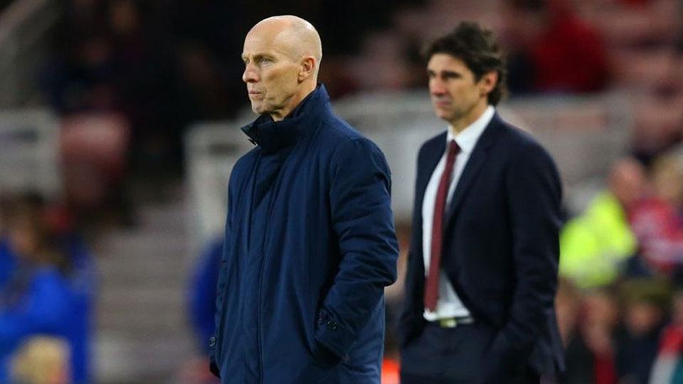 Bob%20Bradley%20%28Swansea%29%2C%20harus%20menyudahi%20petualangannya%20di%20Liga%20Primer%20Inggris%20lebih%20cepat.
